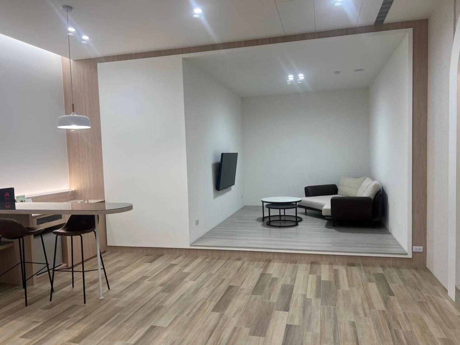 Chateau Boutique Motel Taichung Exterior foto