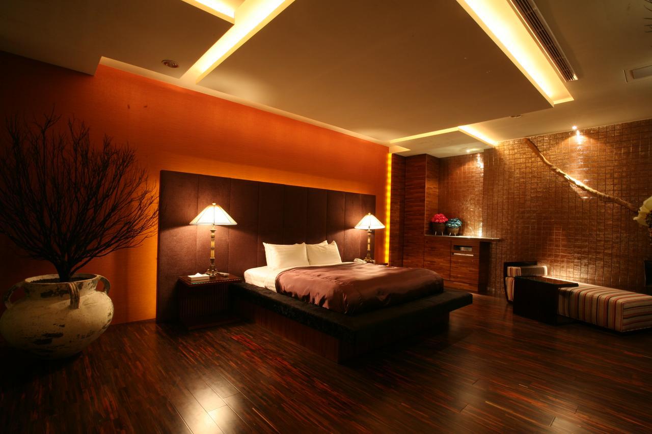 Chateau Boutique Motel Taichung Exterior foto