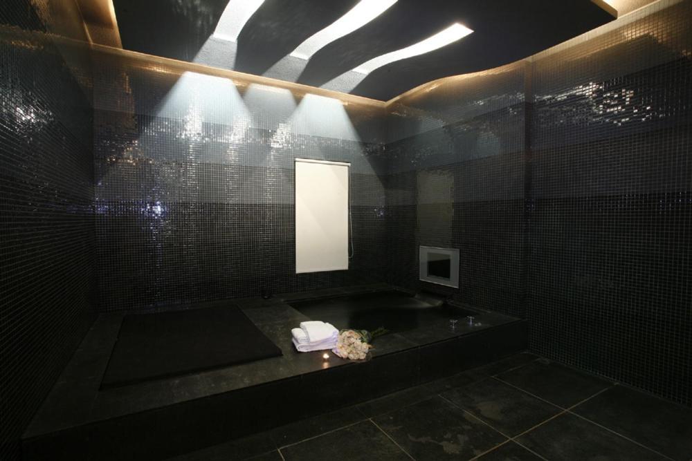 Chateau Boutique Motel Taichung Exterior foto