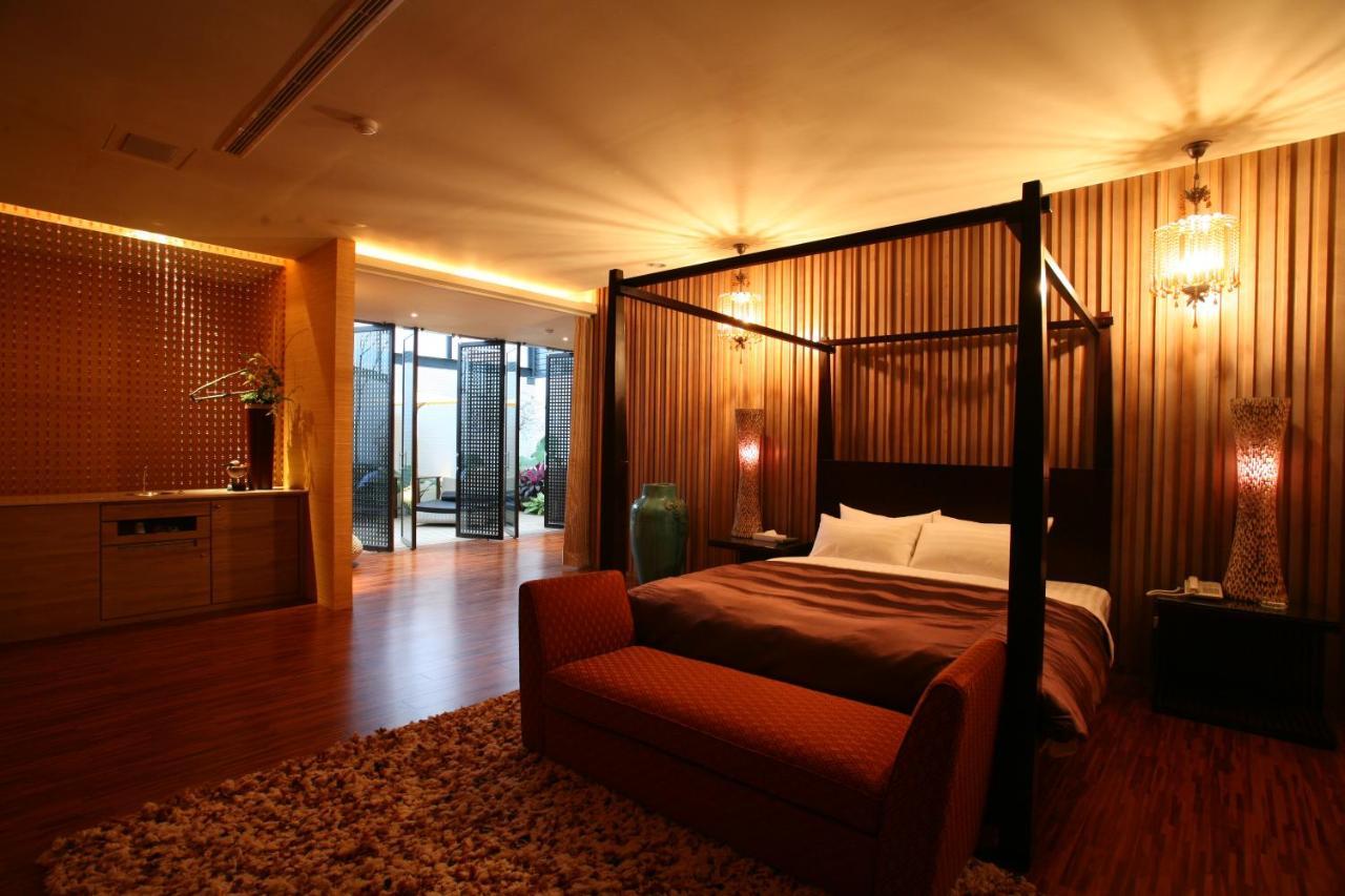 Chateau Boutique Motel Taichung Exterior foto